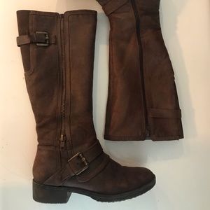 Bare Traps Boots